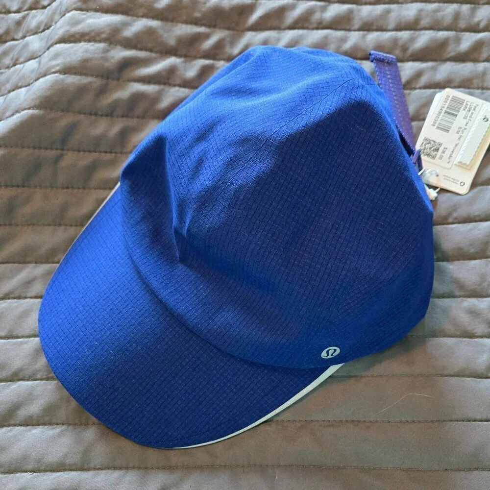 NWT Lululemon Fast and Free Running Hat WovenAir - S/M Larkspar